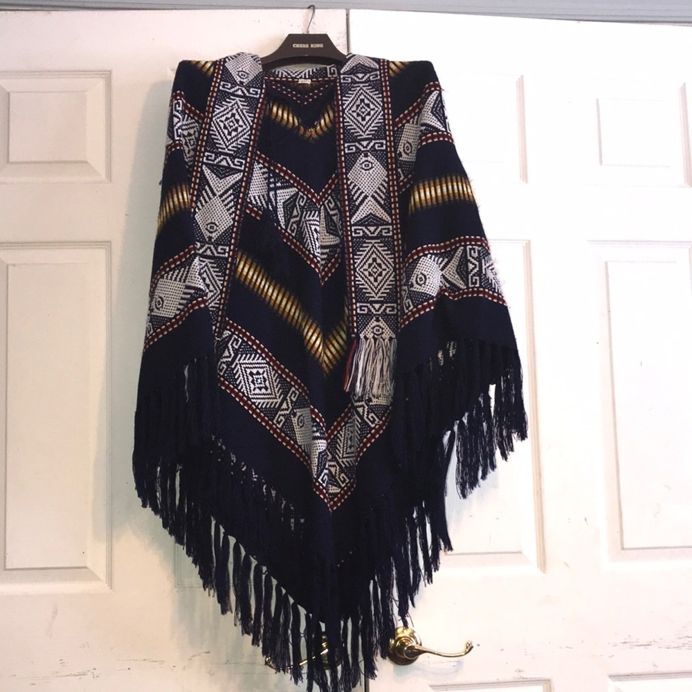 Women’s Pre-Loved Native Patterned Poncho